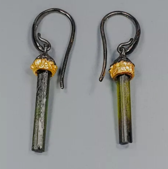 green tourmaline & sterling & gold long pillar earrings - Picture 3 of 10
